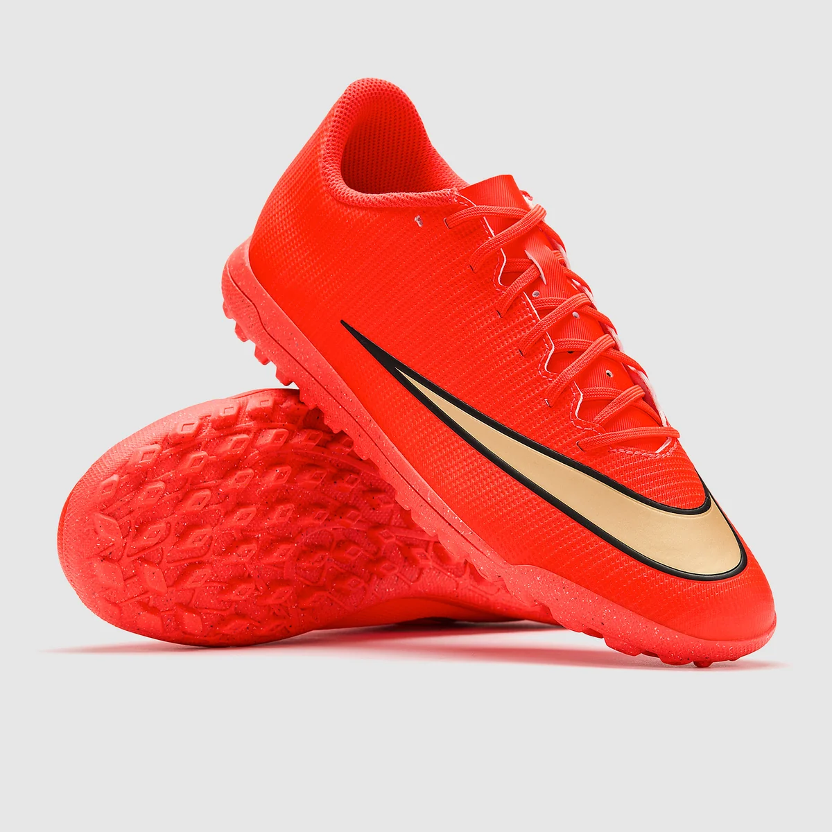 Turfy Nike Mercurial Vapor XVII Club TF červená