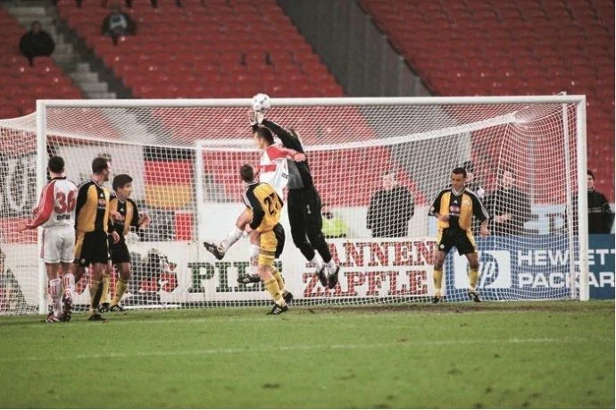 Fotbalová branková síť 7,5 x 2,5 x 2 x 2 m 3 mm oko 4,5 x 4,5 cm bílá