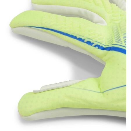 Brankářské rukavice Puma ULTRA ULTIMATE HYBRID světle zelená