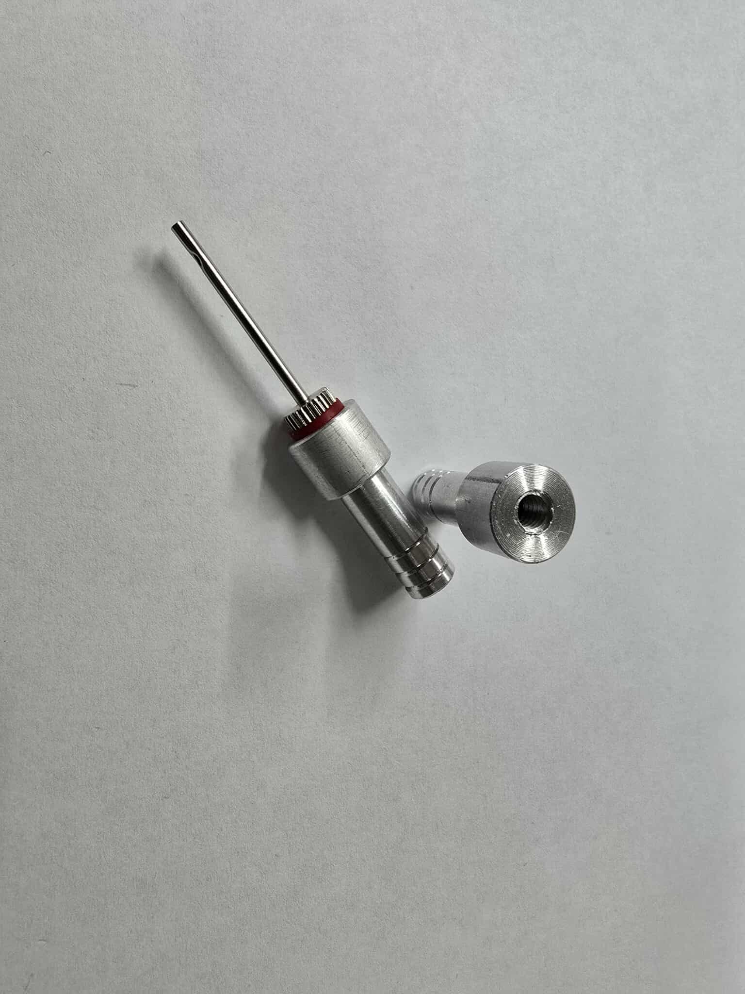 Hliníkový nástavec na jehlu 