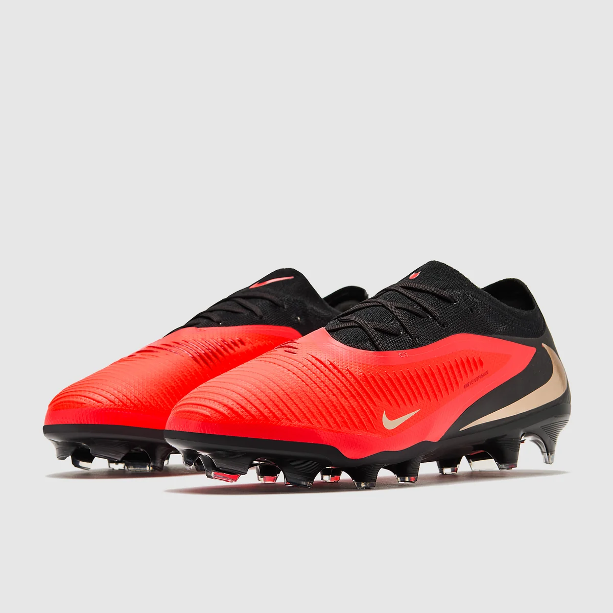 Kopačky Nike Phantom 6 Pro Low FG černá/červená