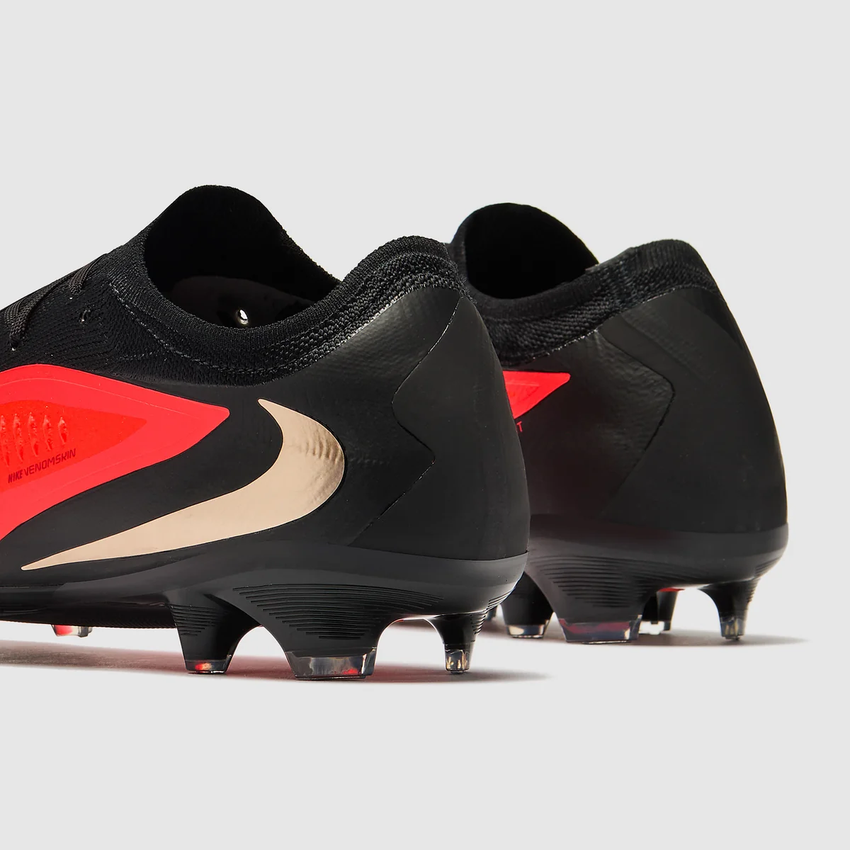 Kopačky Nike Phantom 6 Pro Low FG černá/červená