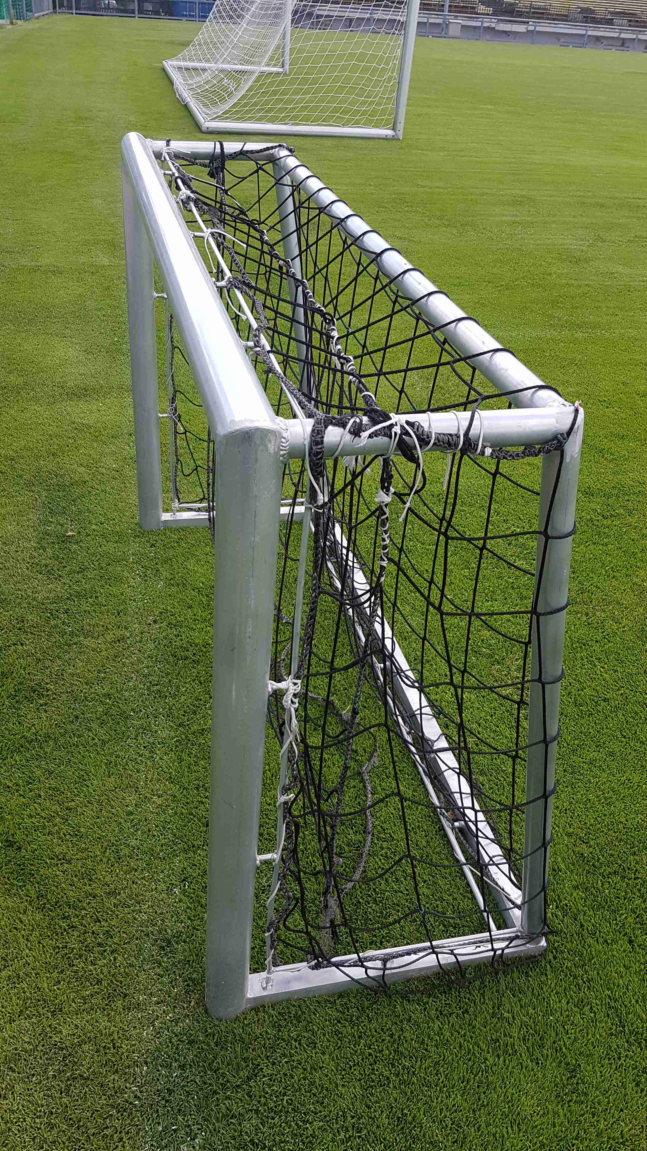 Svařovaná přenosná hliníková fotbalová branka 1,5 x 1m