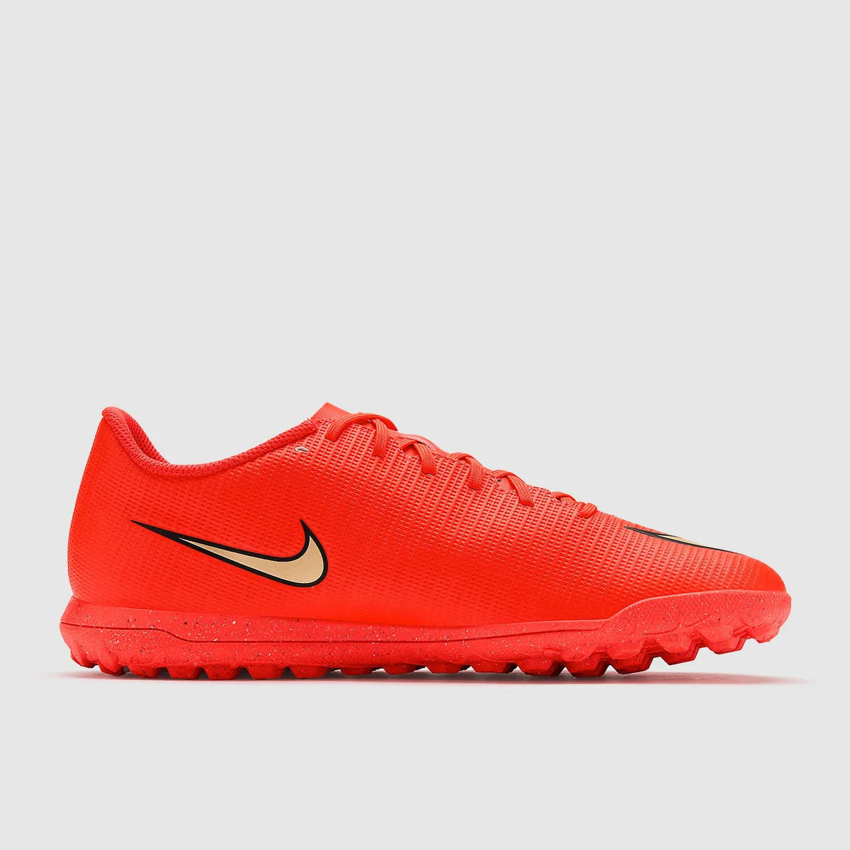 Turfy Nike Mercurial Vapor XVII Club TF červená