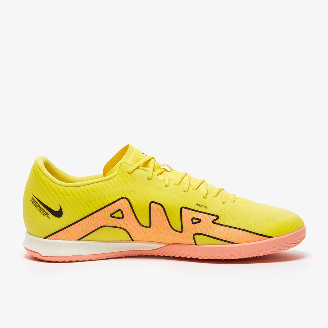 Sálovky Nike Zoom Vapor 15 Academy IC žlutá