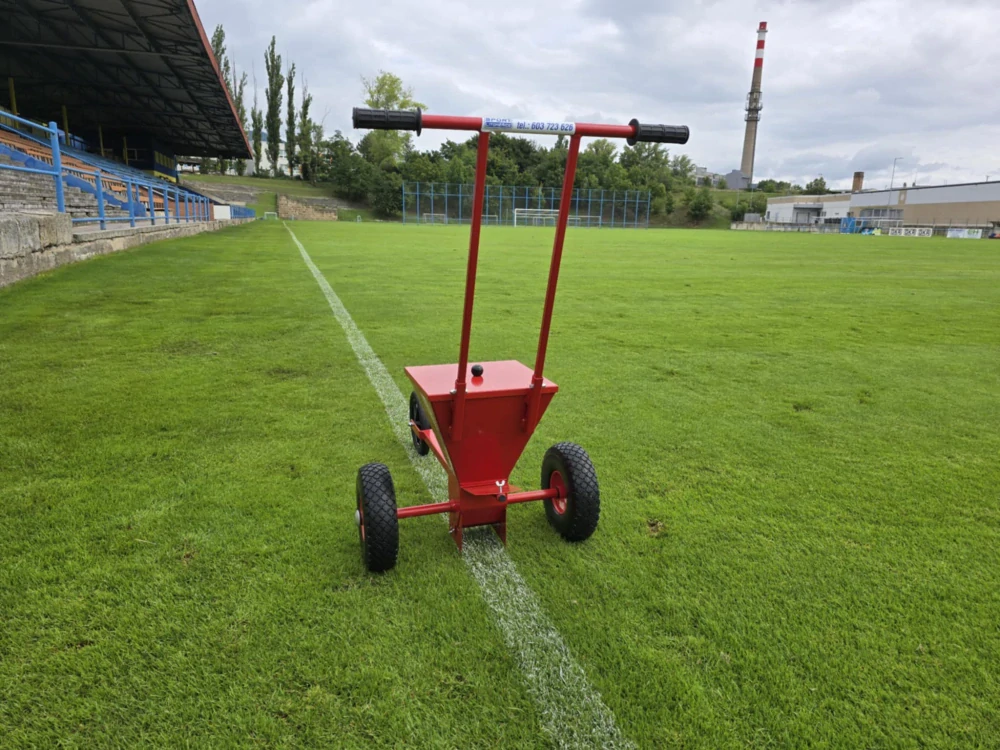 Fotbalová i tenisová sypací lajnovačka Litos na vápno