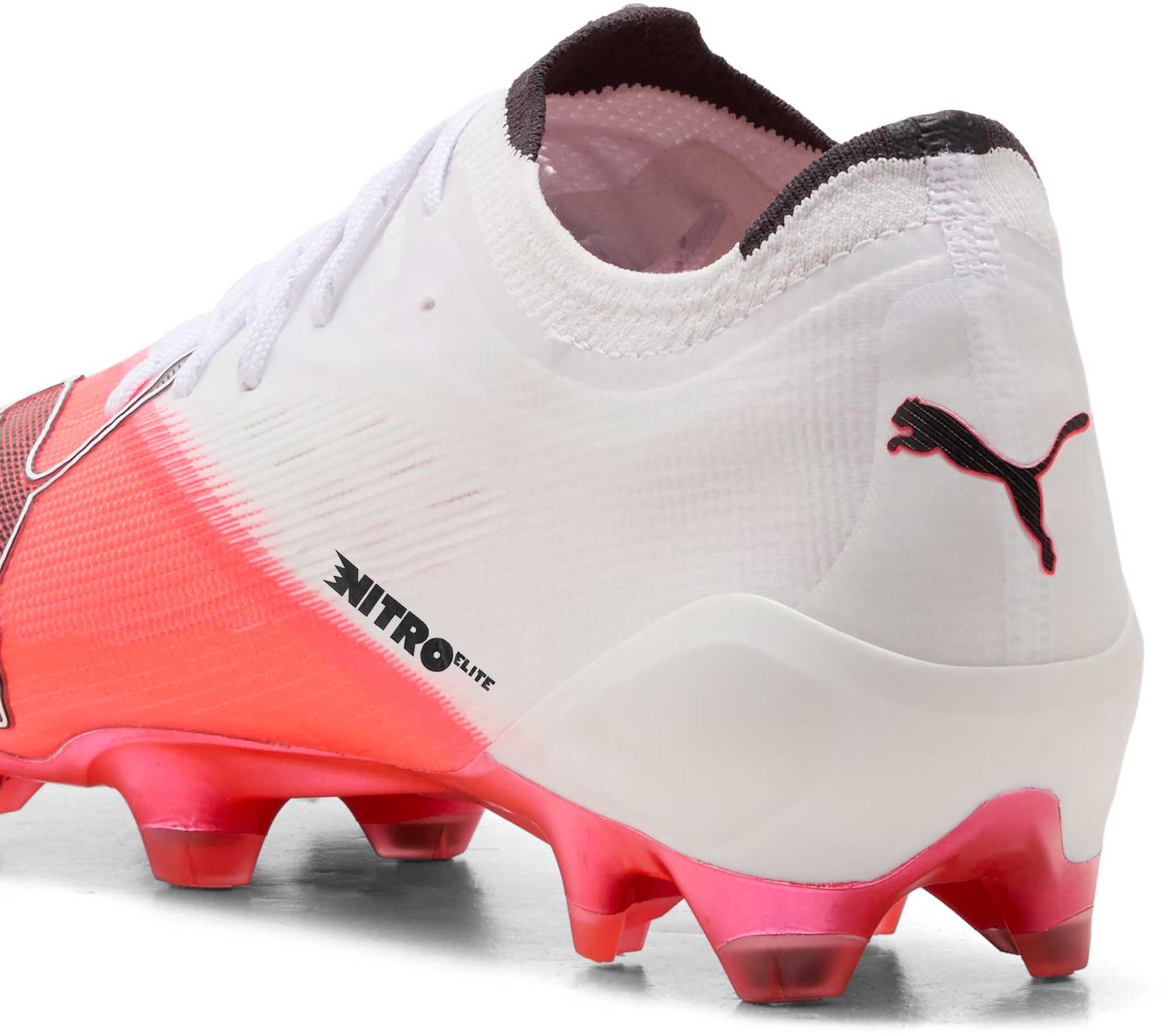 Kopačky Puma Ultra Nitro 7 Ultimate FG bílá/růžová