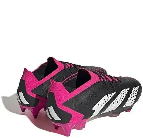 Kopačky adidas Predator Accuracy. 1 Low SG černá/růžová